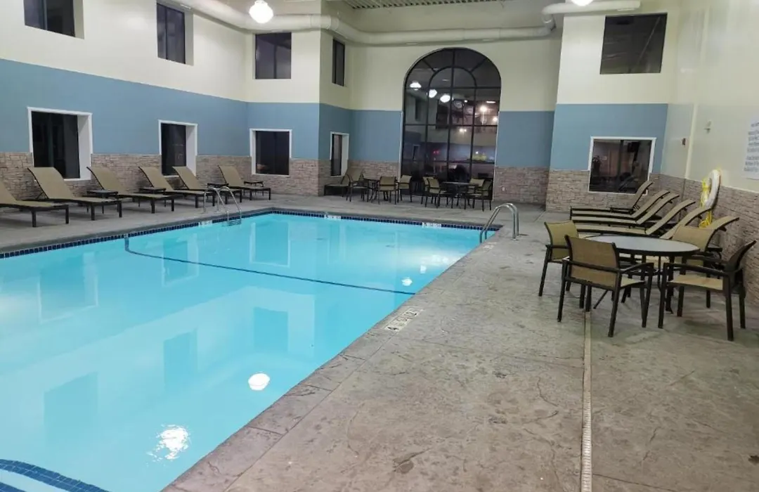 Holiday Inn Express & Suites Buffalo Airport By Ihg-1