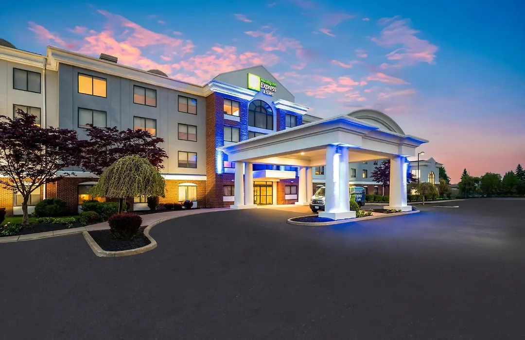 Holiday Inn Express & Suites Buffalo Airport, Ny-1